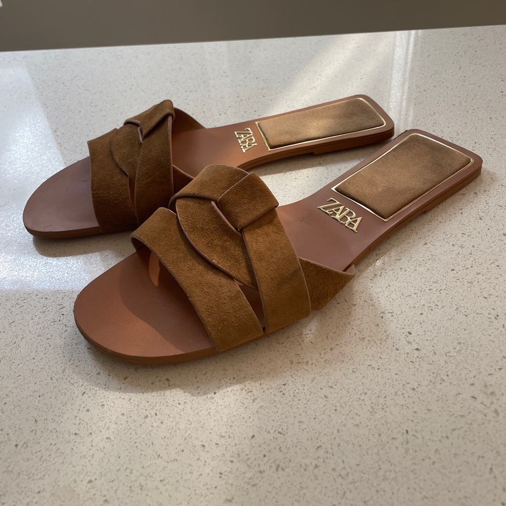 Zara Women's Tan Suede Sandals